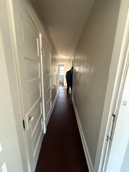 Building Photo - 220 Rockwood Ave