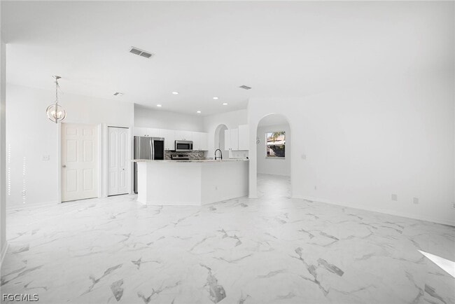 Building Photo - 21768 Brixham Run Loop