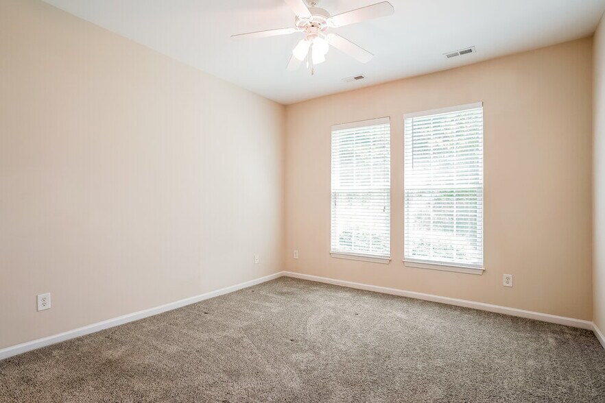 Building Photo - 529 Ashgreen Ct