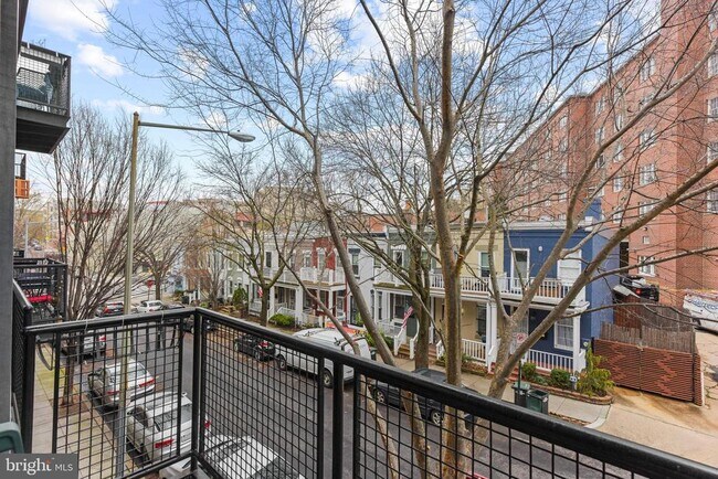 Building Photo - 1700 Kalorama Rd NW