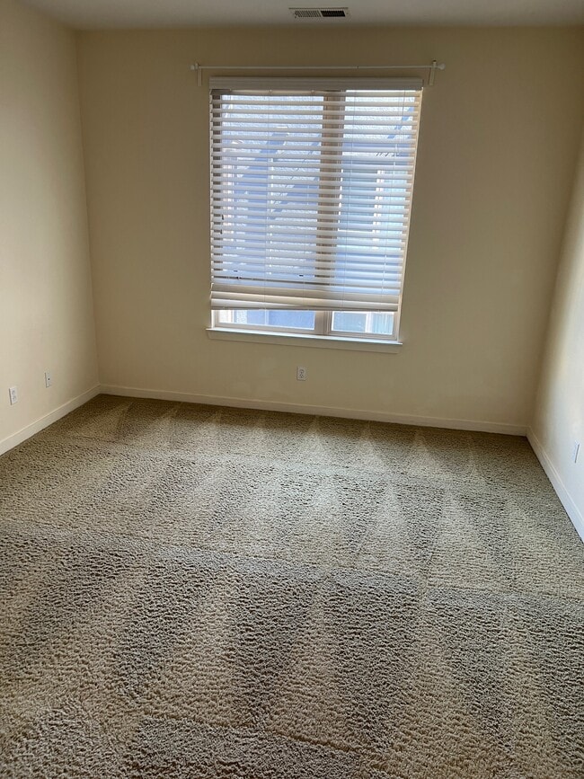 Building Photo - 5509 W 149th Pl