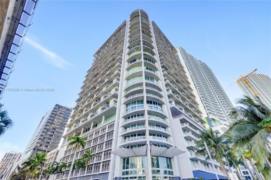 Building Photo - 690 SW 1st Ct