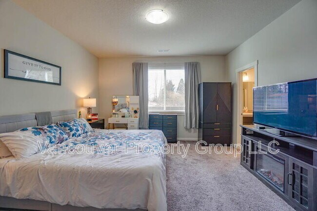 Building Photo - 11812 NE 137th Ave