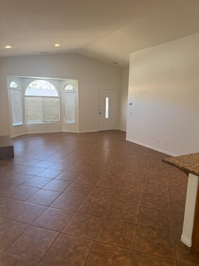 Building Photo - 9741 Troon Ct