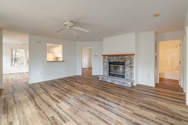 Building Photo - 172 Moffitt Rd