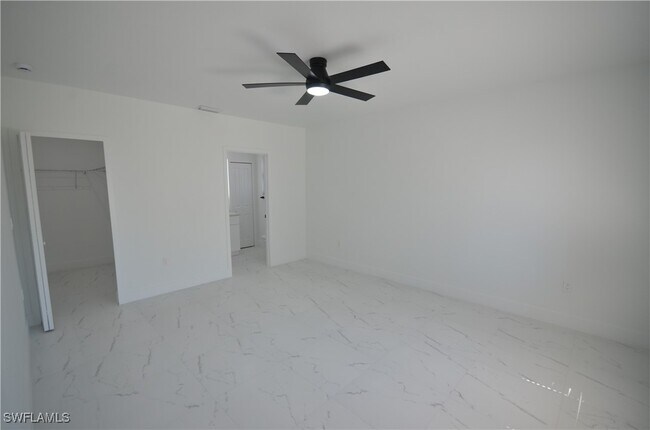 Building Photo - 2132 Barker Blvd
