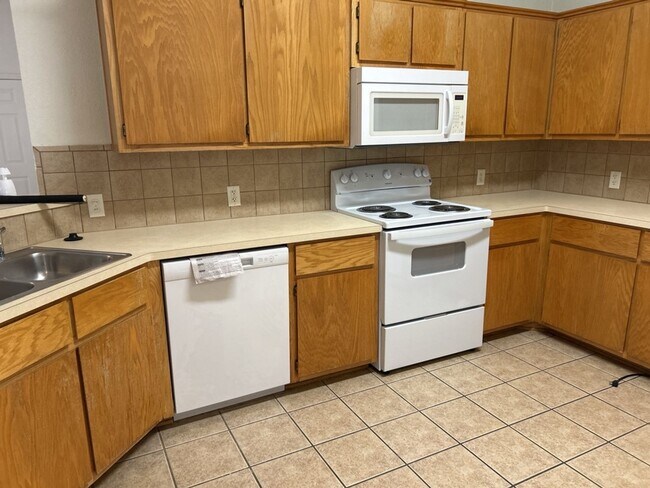 Building Photo - 313 Jeff Gordon Dr