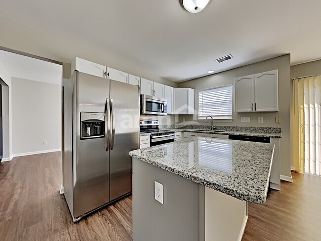 Building Photo - 113 Barrington Dr