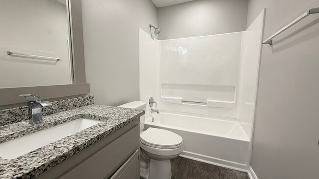 Building Photo - 3461 Southgate Trail SE