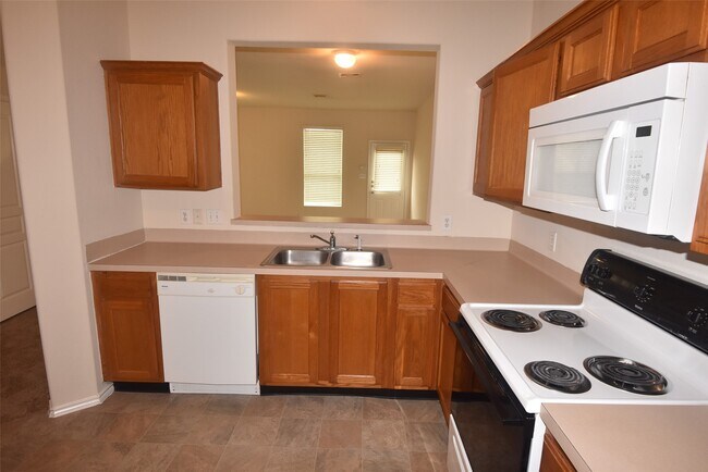 Building Photo - 16807 Mammoth Springs Dr
