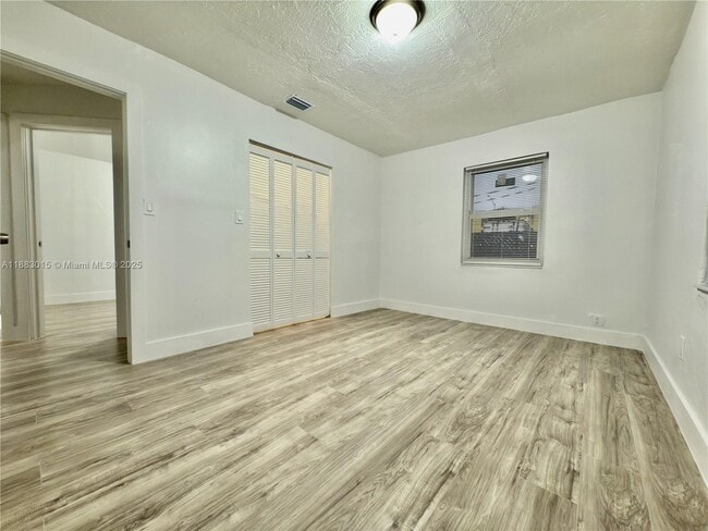 Building Photo - 729 NW 114th St