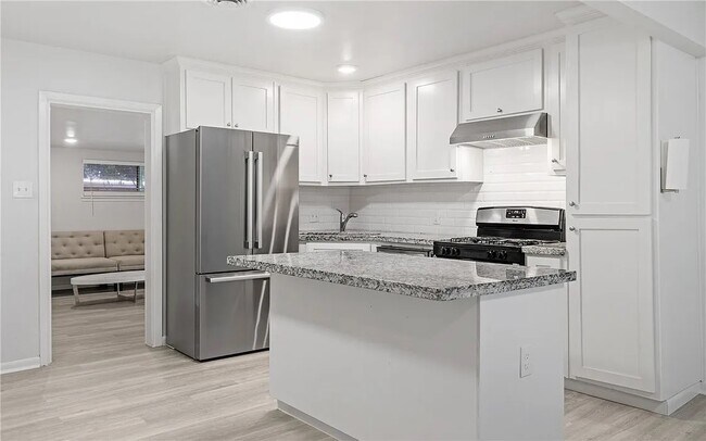 Building Photo - 5729 Abby Dr