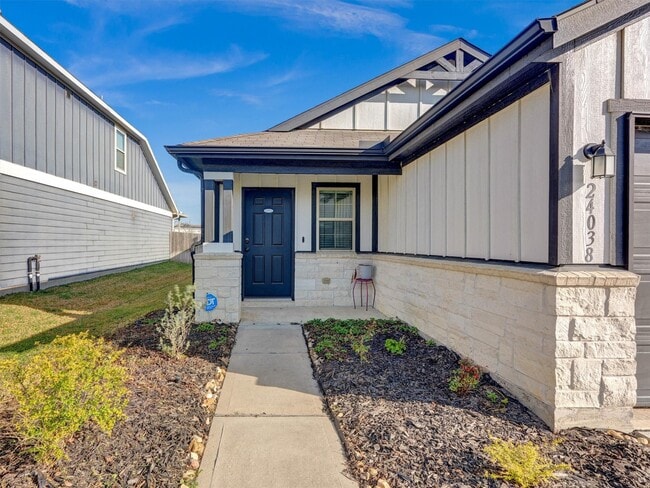 Building Photo - 24038 Hay Iron Dr