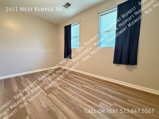 Building Photo - 2451 W Kemper Rd