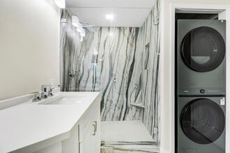 Building Photo - 11010 Legacy Dr