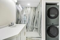 Building Photo - 11010 Legacy Dr