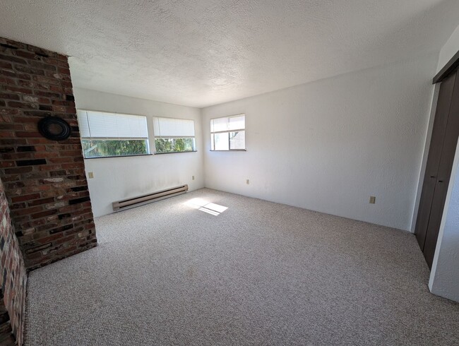 Building Photo - Well Kept Port Orchard Charmer with Stellar Seattle View, Available Now!