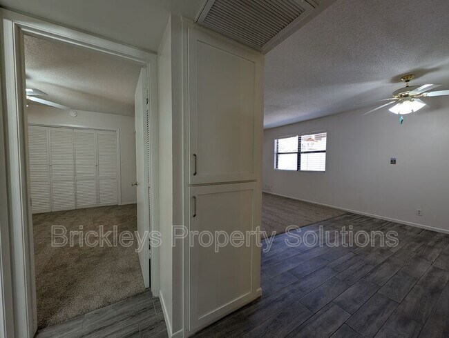 Building Photo - 6721 E McDowell Rd