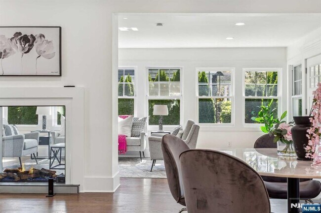 Building Photo - 648 East St