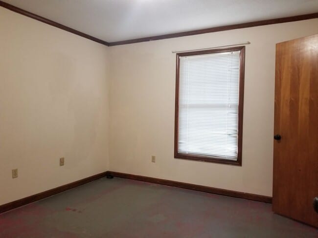 Building Photo - Spacious South Augusta Home Renovated. Con...