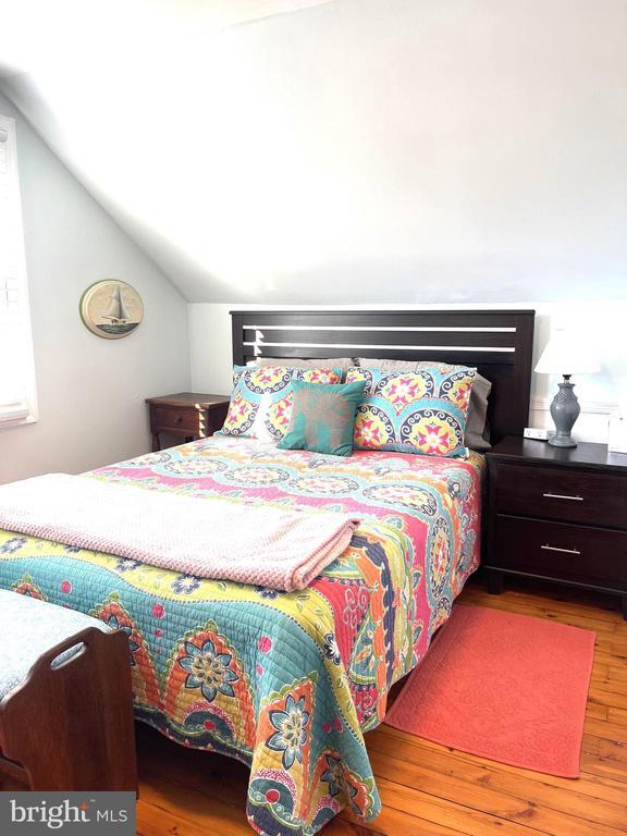 Building Photo - 221 Madison St