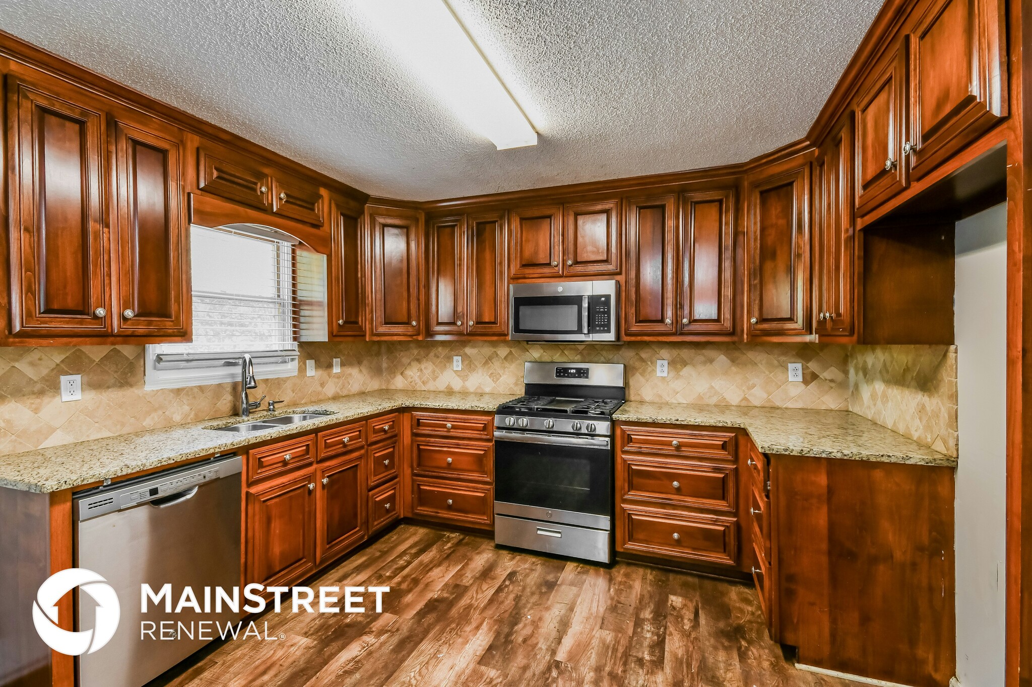 Building Photo - 2085 Edenwood Cir