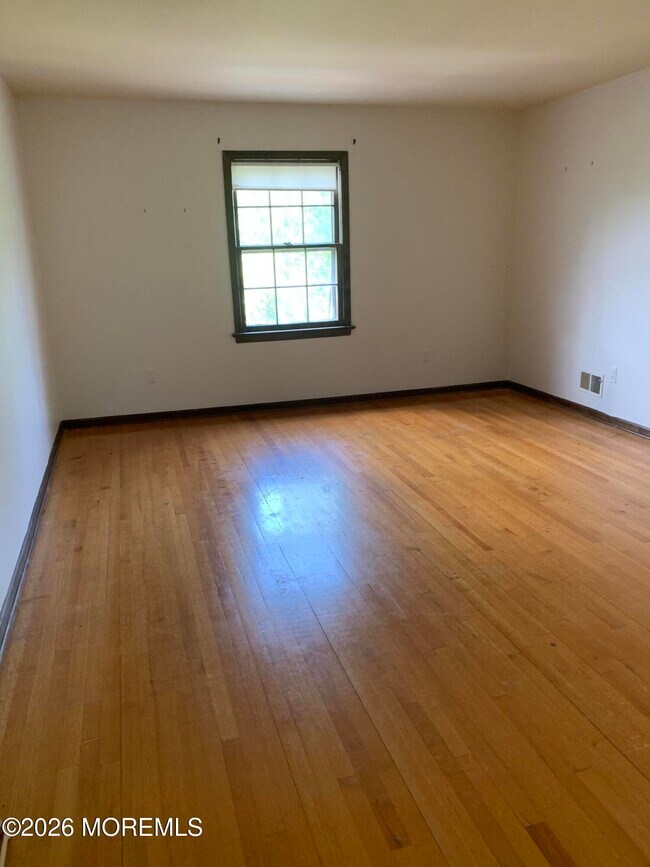 Building Photo - 2 Carbury Rd