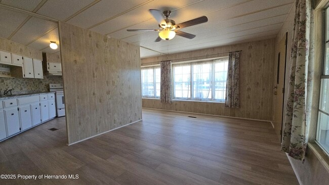 Building Photo - 8229 Green Ct