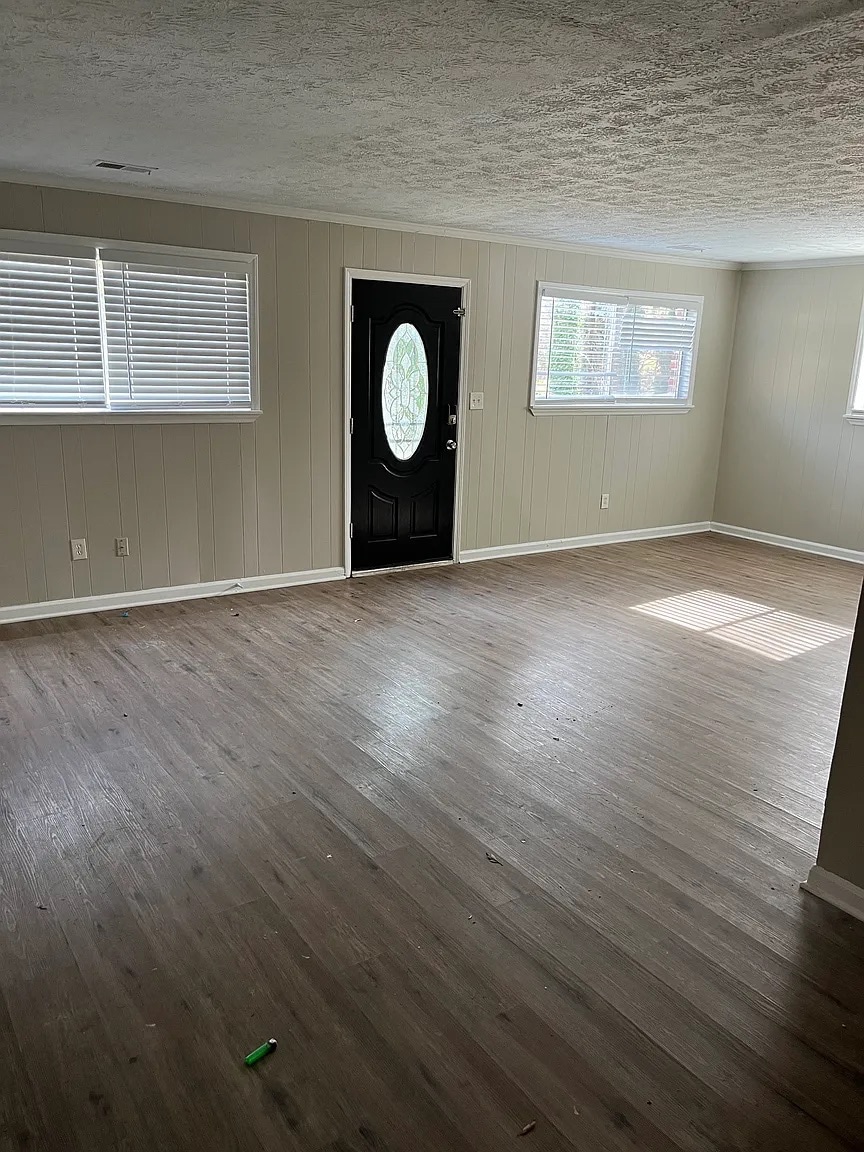 Building Photo - Room in House on Moray St SW