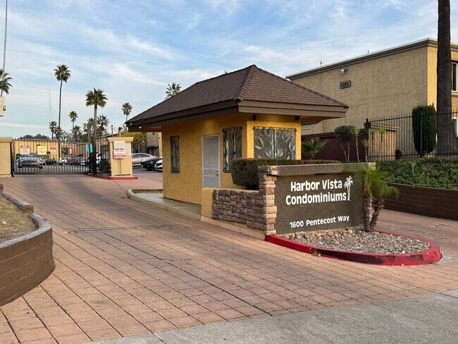 Primary Photo - 2 Bedroom Condo in San Diego