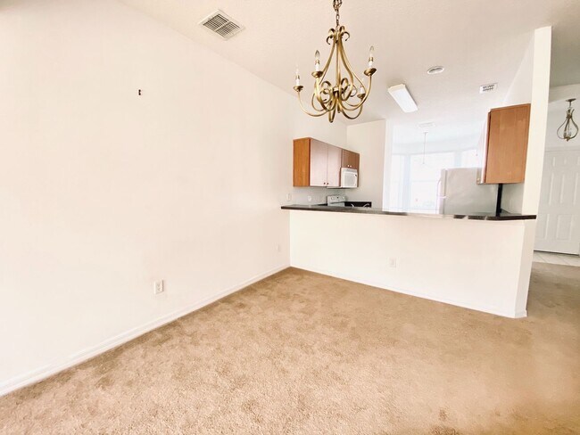 Building Photo - 1194 S Beach Cir