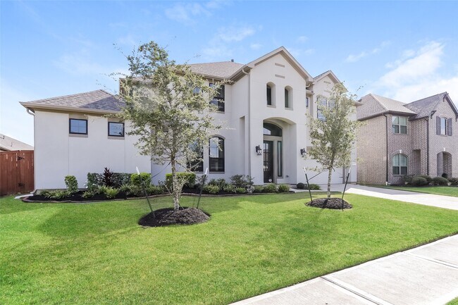 Building Photo - 30627 S Creek Way