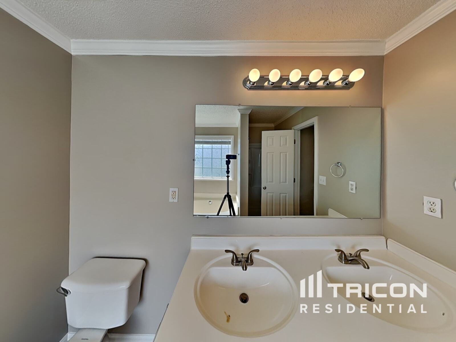 Building Photo - 102 Bonnabel Ct