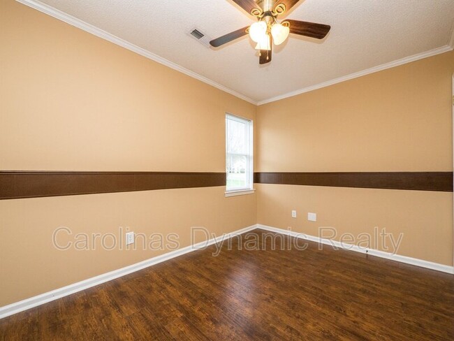 Building Photo - 905 Milkfarm Ct