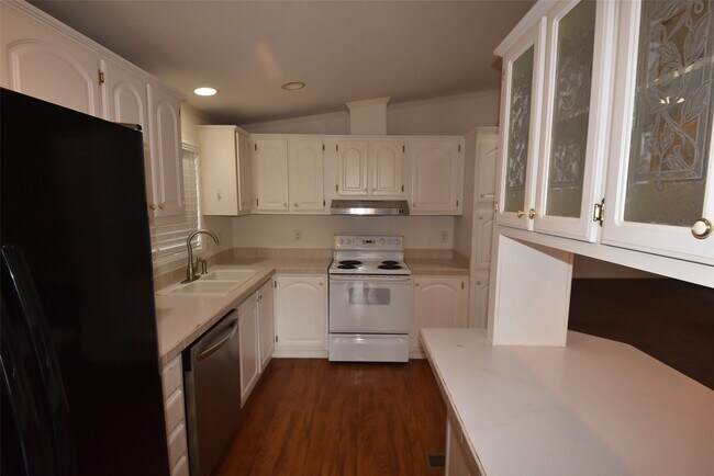 Building Photo - 10007 Elderberry Park Ln