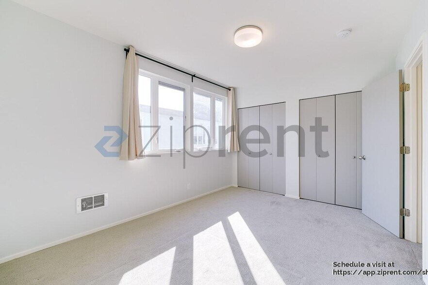 Building Photo - 1601 South Main St