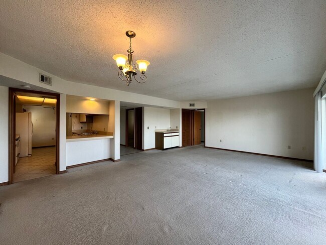 Building Photo - 5011 Dixie Hwy NE