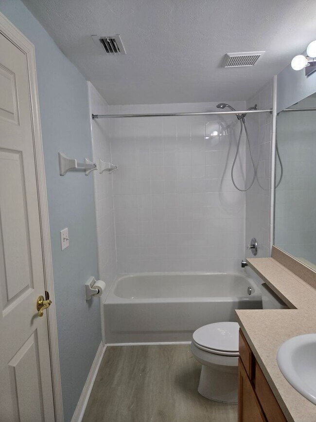 Building Photo - Beautiful & Spacious 3-Bedroom Home in Gated Community – 2-Car Garage!