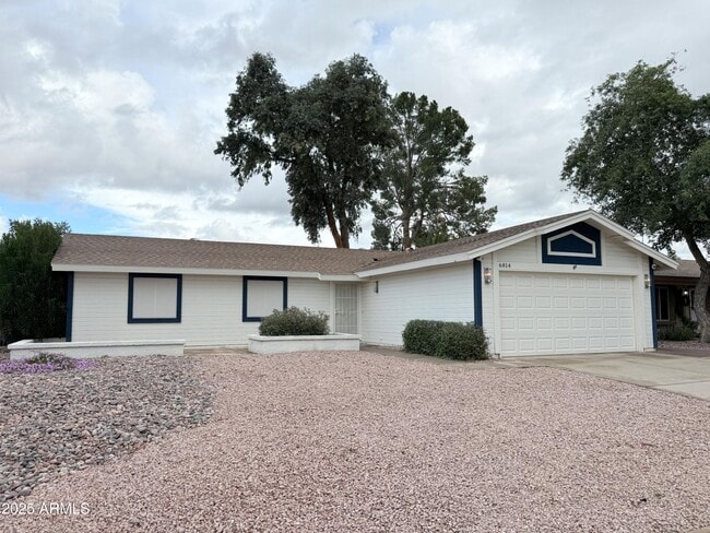 Building Photo - 6814 E Sandra Terrace