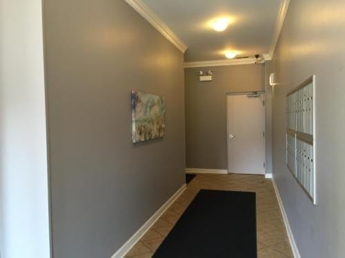 Building Photo - 2040 W Belmont Ave