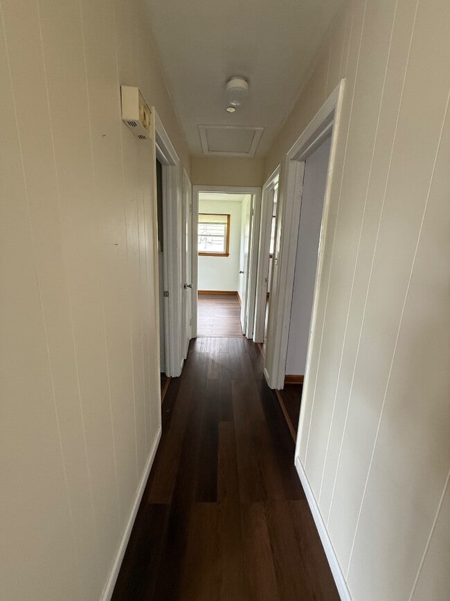 Building Photo - 275 Bellmeade Dr