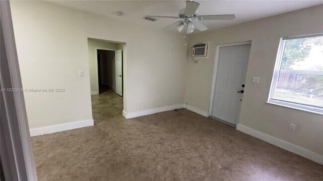 Building Photo - 5125 SW 102nd Ave