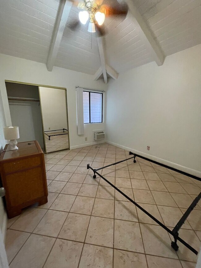 Building Photo - Spacious Mahinahina 3 Bedroom