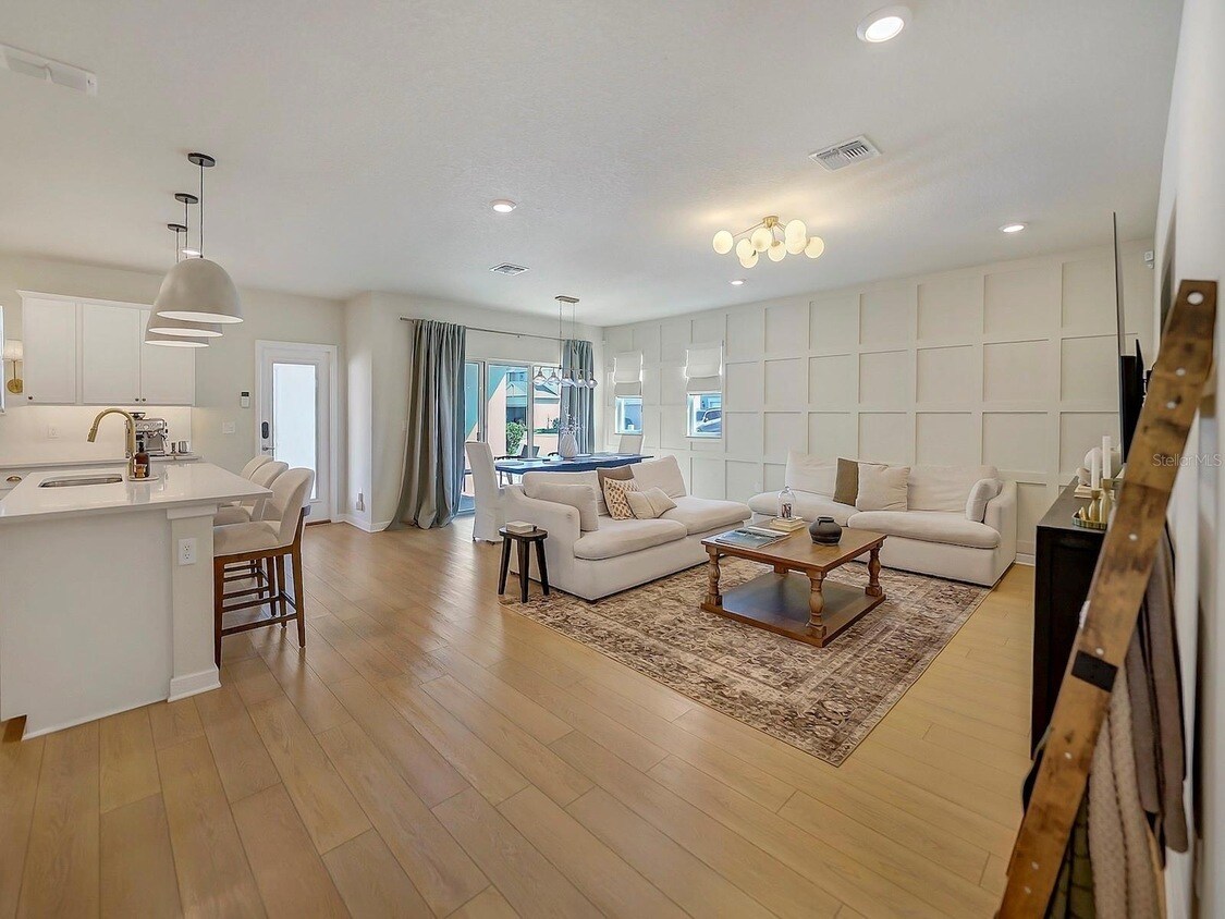 Building Photo - 4330 Meandering Bay Dr