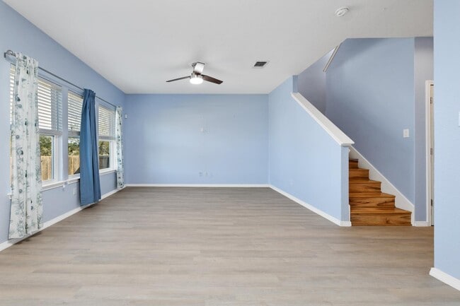 Building Photo - 2450 Keyhole Vw