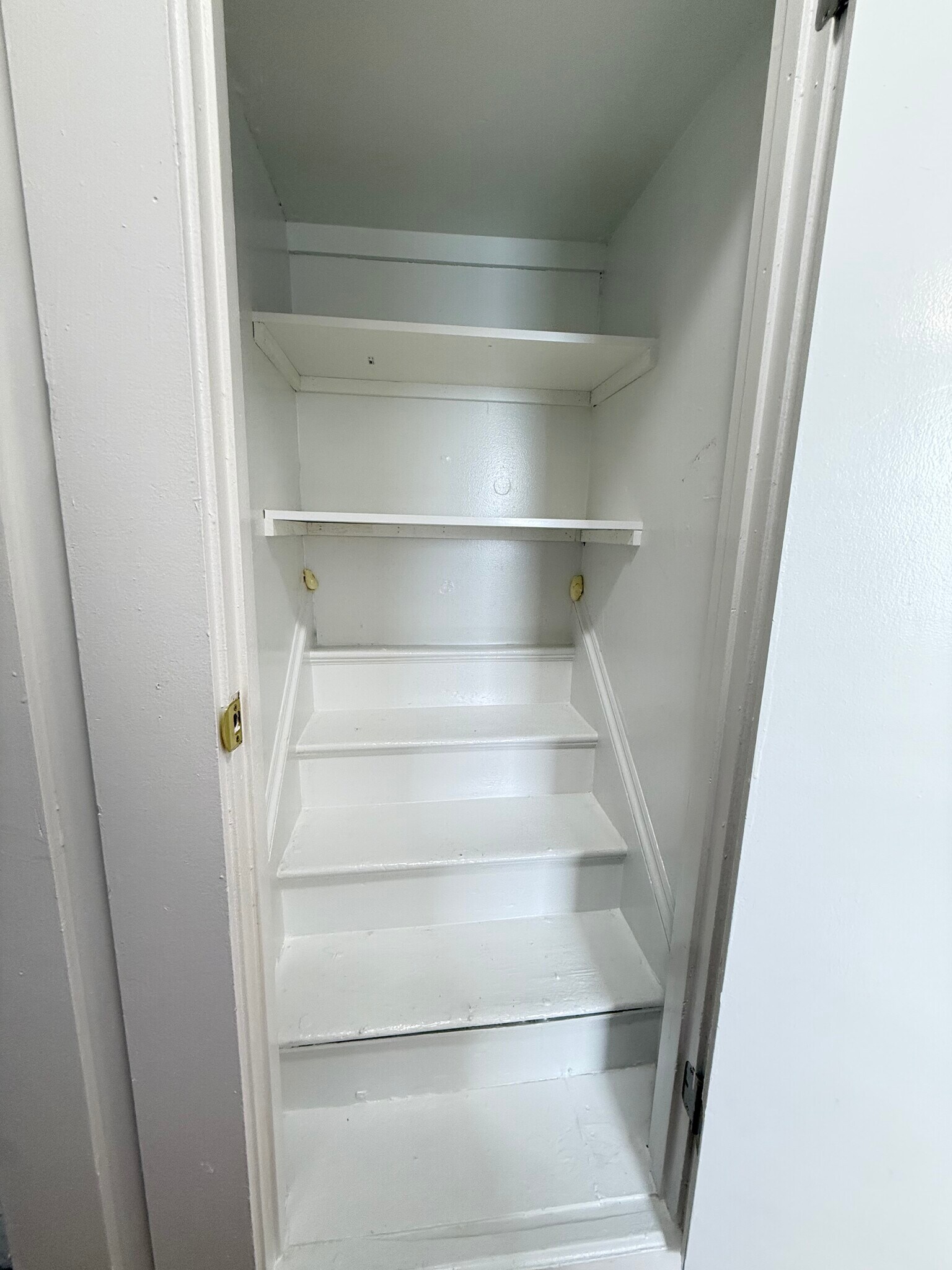 Building Photo - 6 Bowdoin Park