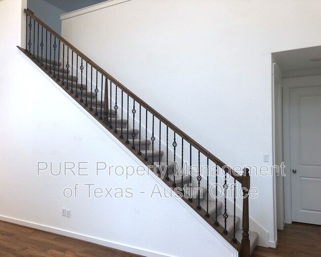 Building Photo - 8301 Prairie Rye Dr