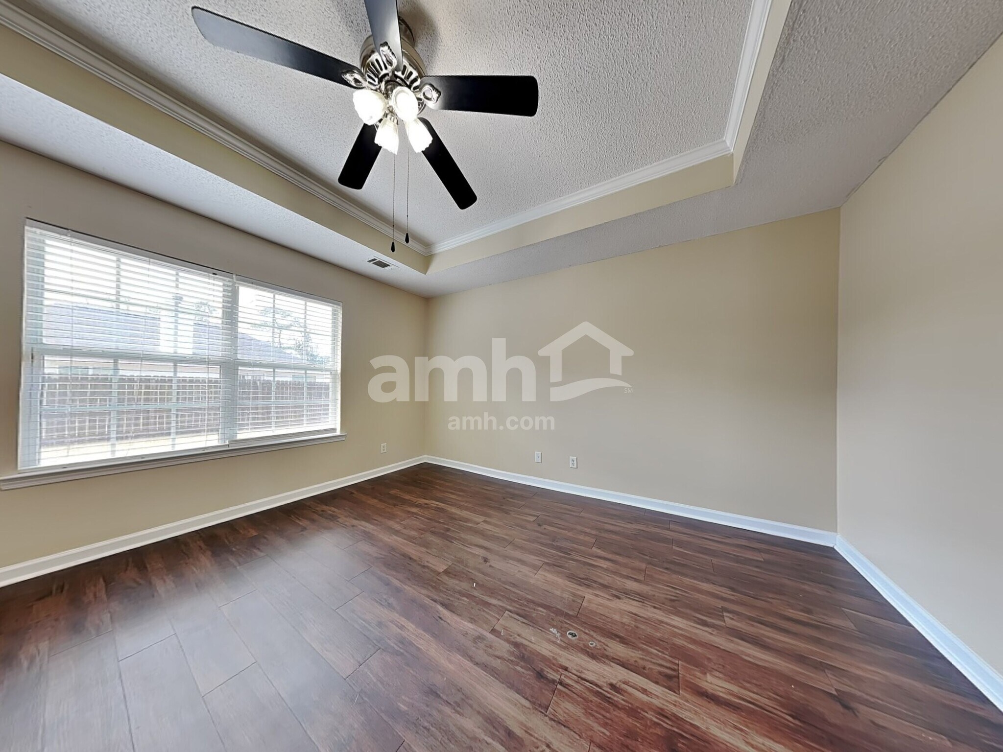 Building Photo - 109 W Tahoe Dr