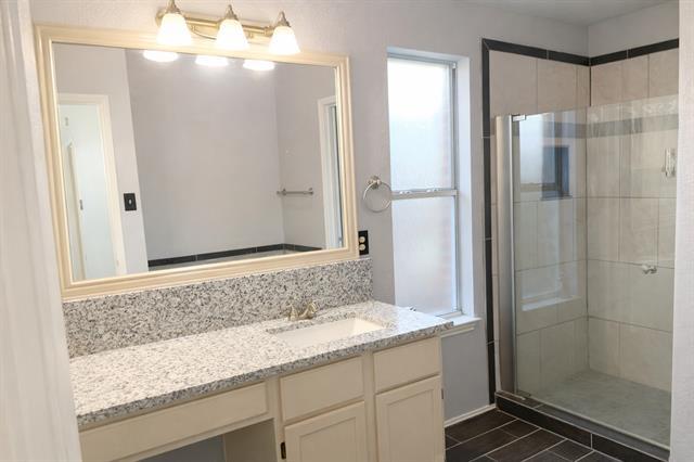 Building Photo - 2024 Austin Dr