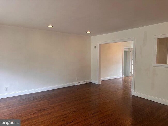 Building Photo - 2720 Haverford Rd